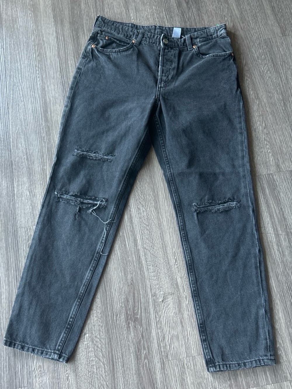 Men's Black Distressed Straight-Leg Jeans